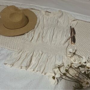 H&M Creme Sleeveless Blouse